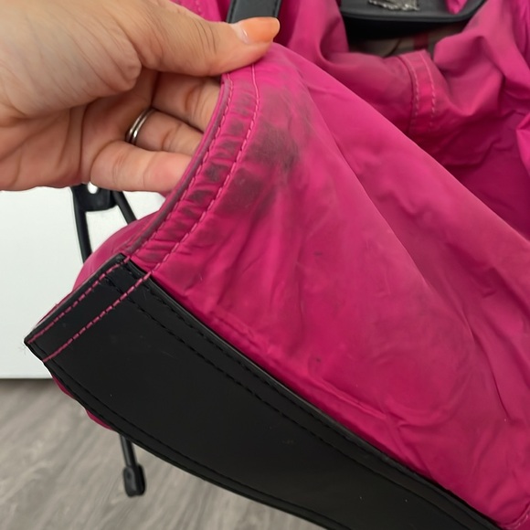 BURBERRY LONDON BUCKLEIGH NYLON TOTE - Picture 8 of 13